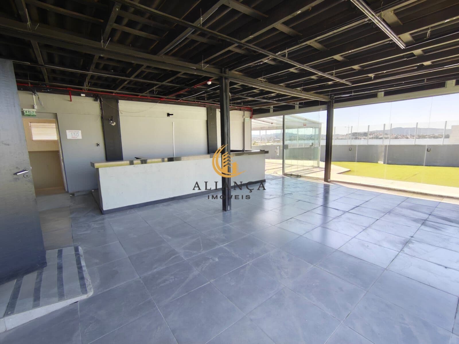 Sala Comercial em Praia Comprida, São José/SC