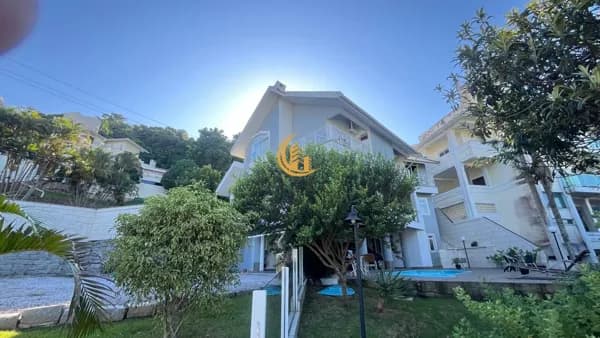 Casa em Bosque das Mansões, São José/SC