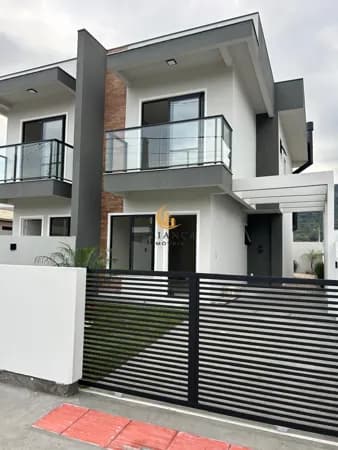 Sobrado em Forquilhas, São José/SC