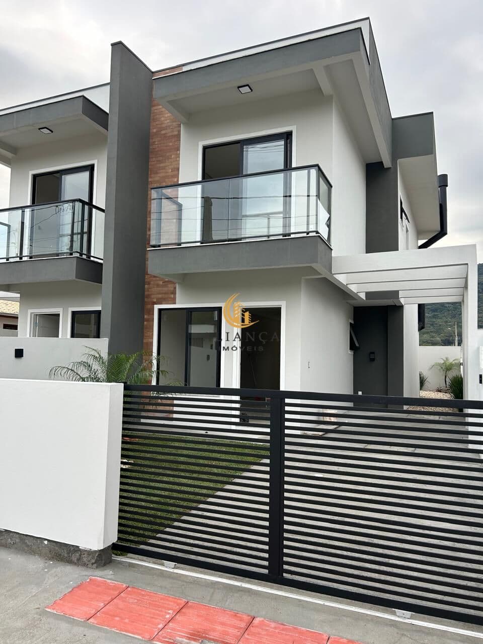 Sobrado em Forquilhas, São José/SC
