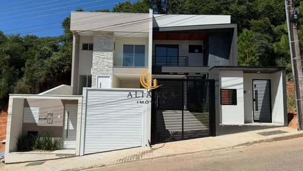 Sobrado em Ipiranga, São José/SC