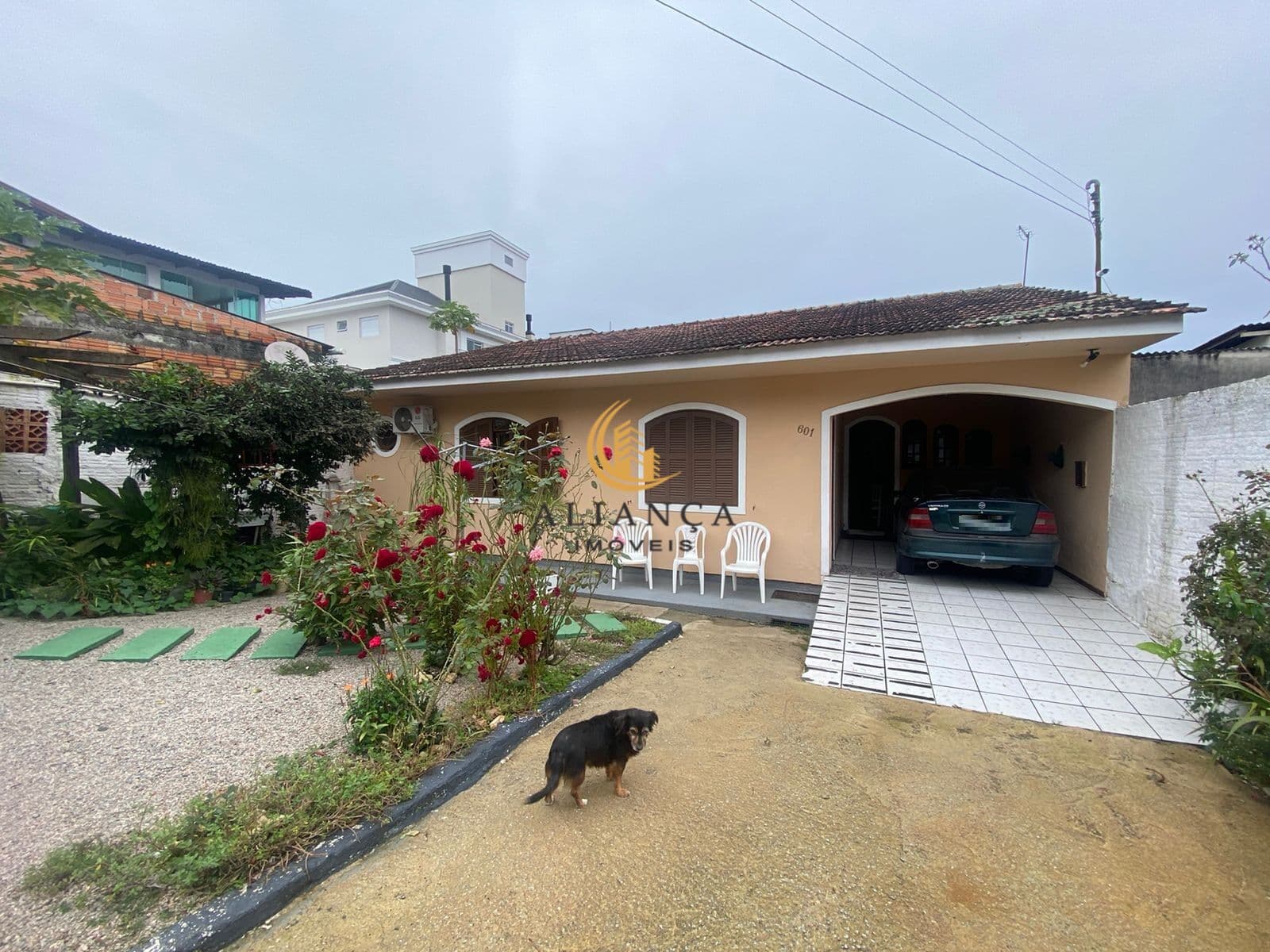 Casa no bairro Fazenda Santo Antônio em São José-SC