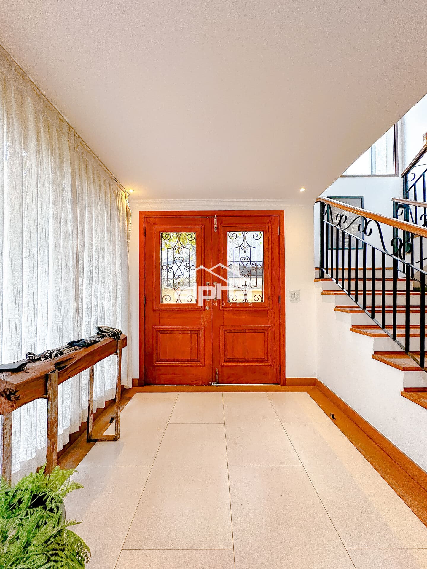 Casa de Condomínio em Santana de Parnaíba - Tamboré
