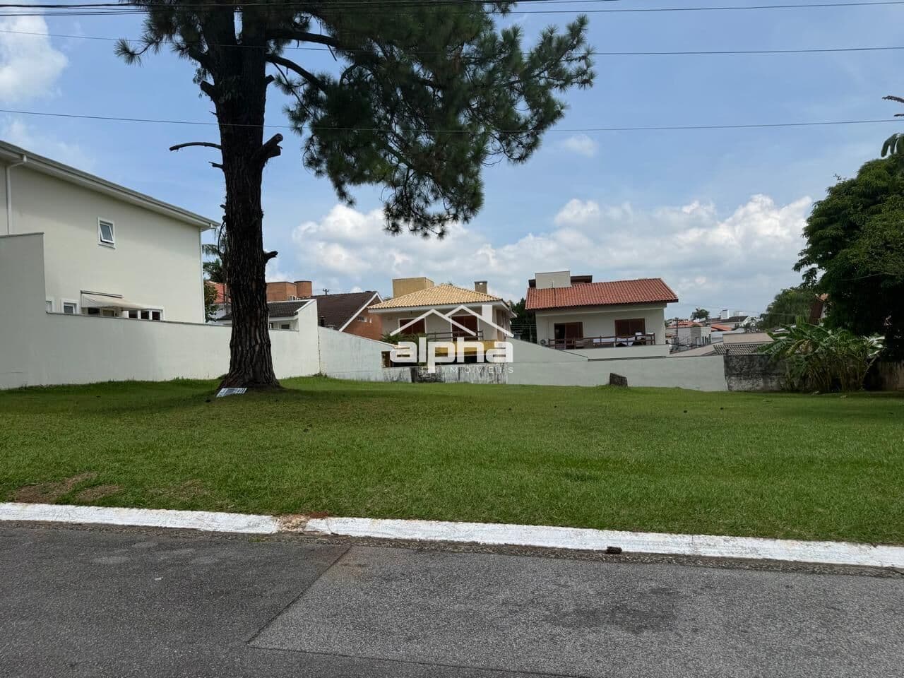 Lote/Terreno em Santana de Parnaíba - Alphaville