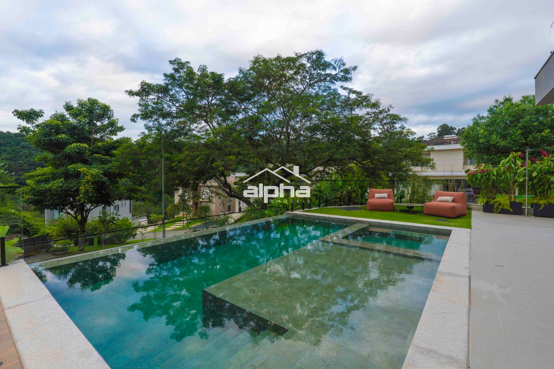 Casa de Condomínio em Santana de Parnaíba - Alphaville