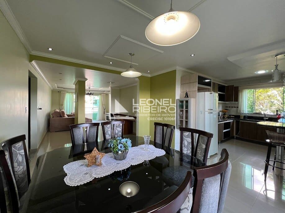Apartamento à venda com 3 dormitórios, 115,35 m² no bairro Dos Estados em Timbó/SC