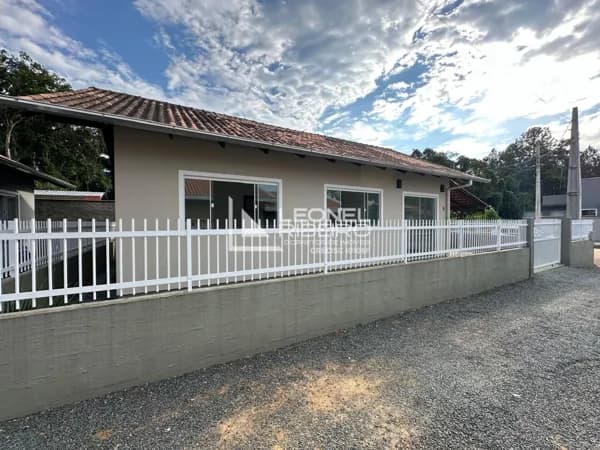 Casa à venda com 3 dormitórios à venda, 86 m² no bairro Vila Germer em Timbó-SC