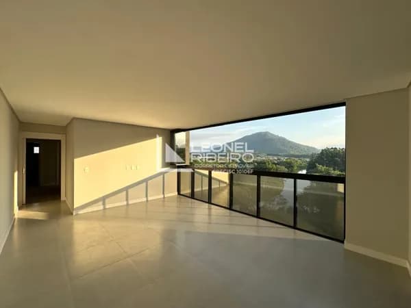 Apartamento à venda com 3 dormitórios suítes, 130 m² no bairro das Capitais em Timbó-SC