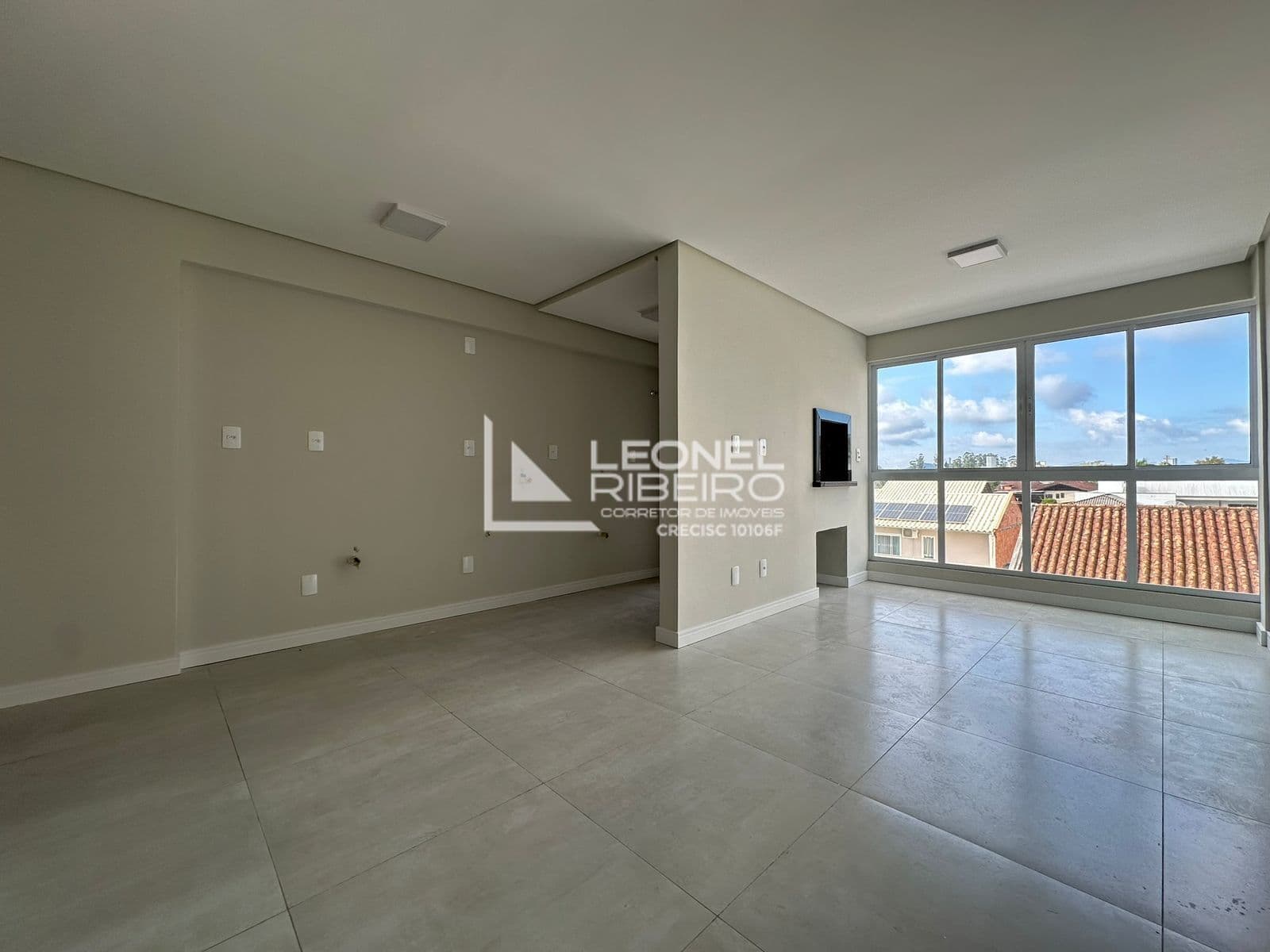 Apartamento com 2 dormitórios à venda, 58,79 m² no bairro das Capitais em Timbó-SC.