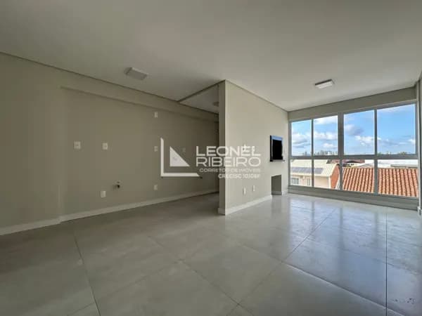 Apartamento com 2 dormitórios à venda, 58,79 m² no bairro das Capitais em Timbó-SC.