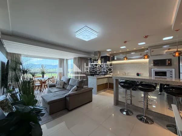 Apartamento com 3 dormitórios (suítes) à venda, 122,50 m² no bairro das Capitais em Timbó-SC.