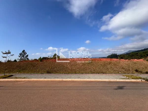 Terreno à venda, 300,00m² no bairro Araponguinhas em Timbó/SC