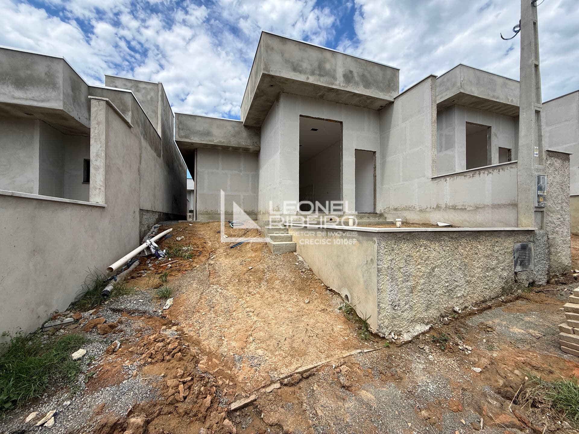 Casa com 2 dormitórios, 69,58 m² à venda no bairro Araponguinhas em Timbó - SC