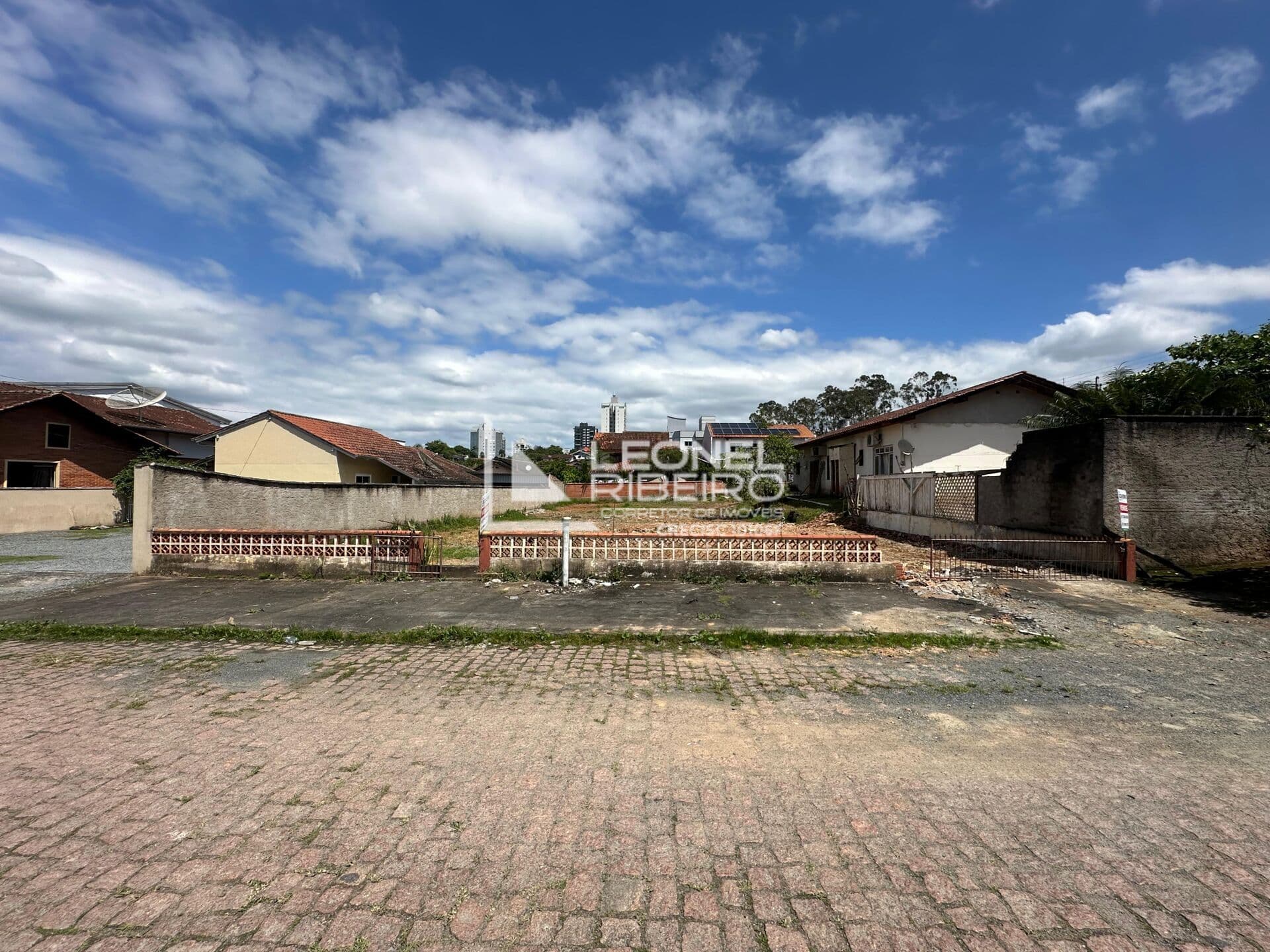 Terreno com 576m² à venda no bairro Das Capitais em Timbó/SC