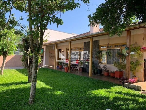 Casa à venda, 1 dormitório e 2 suítes no Centro - Timbó/SC