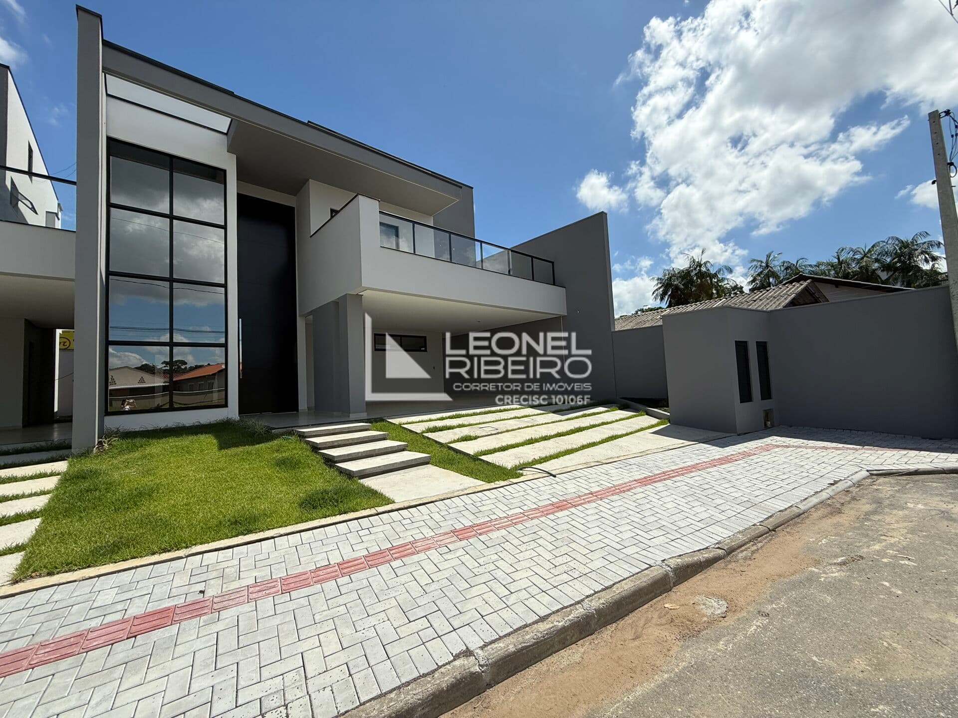 Casa Sobrado com 3 dormitórios suítes à venda, 168,57 m² no bairro Das Capitais - Timbó/SC