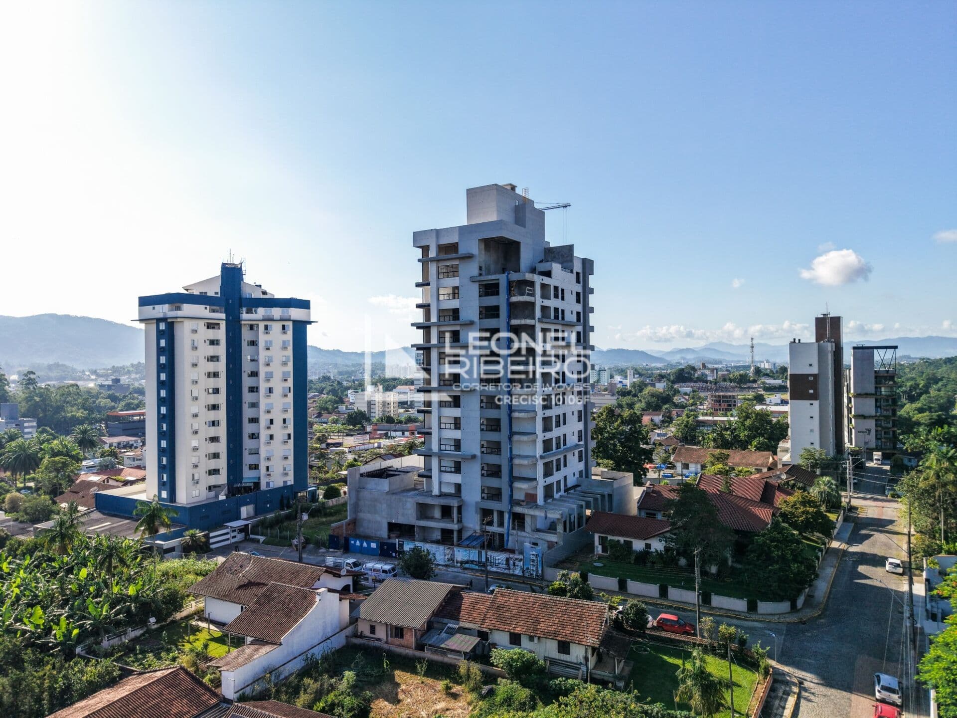 Apartamento com 3 dormitórios (suítes) à venda, 133,78 m² no bairro Das Capitais em Timbó/SC