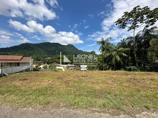 Terreno à venda, 900m² no bairro Dona Clara em Timbó/SC