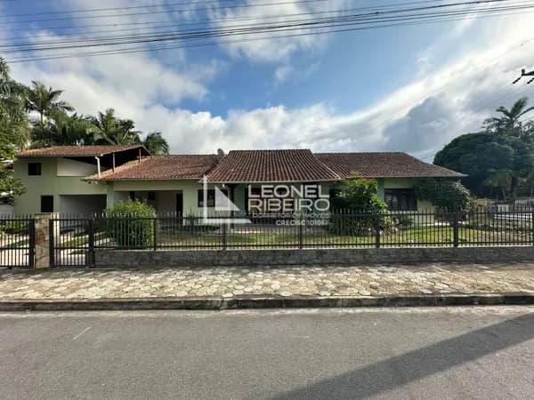 Casa com 5 dormitórios (1 suíte) à venda, 269,99 m² no bairro Das Nações em Timbó/SC