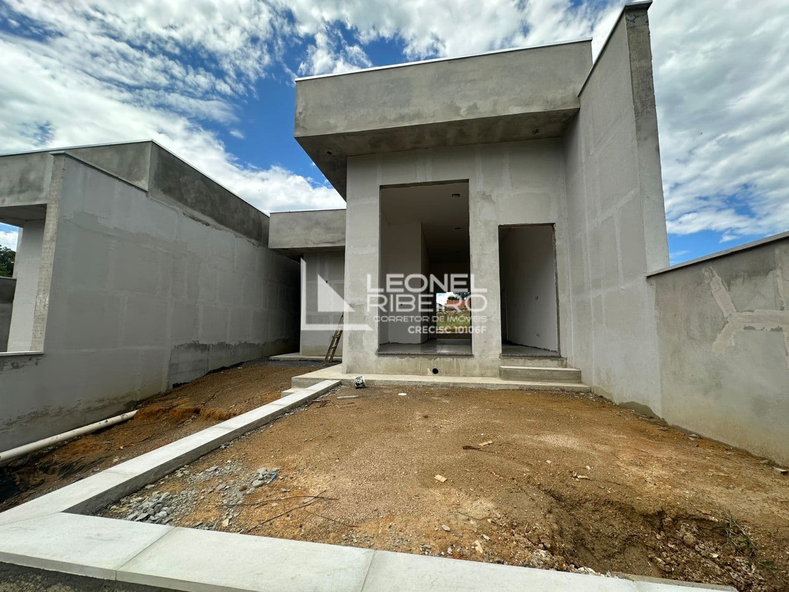 Casa com 2 dormitórios, 69,58 m² à venda no bairro Araponguinhas em Timbó - SC