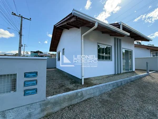 Casa com 2 dormitórios à venda, 54,72m² no bairro Araponguinhas em Timbó-SC