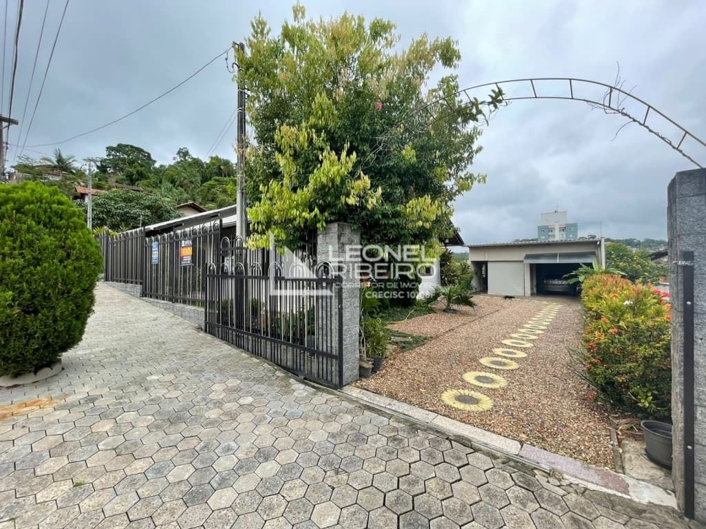 Casa com 3 dormitórios à venda no bairro Dos Estados - Timbó/SC