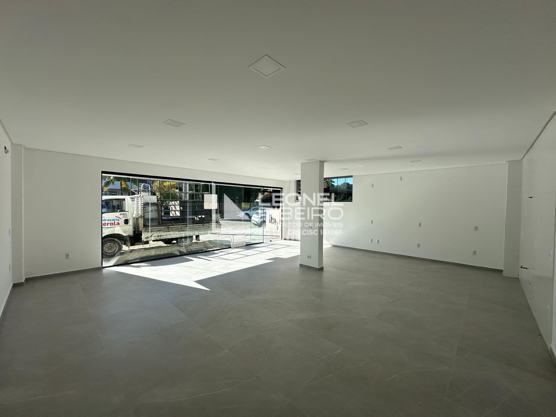 Sala comercial à venda, 59,77 m² no bairro Centro em Timbó-SC