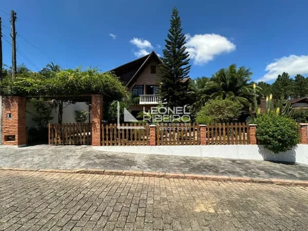 Casa com 3 dormitórios (1 suíte) à venda, 283,45m² no bairro Imigrantes - Timbó/SC