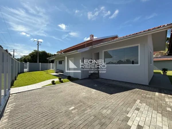 Casa à venda com 3 dormitórios, 220 m² no bairro Imigrantes em Timbó/SC
