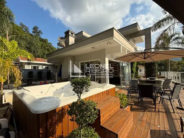 Casa Alto Padrão com 3 dormitórios à venda, 217,54 m² no bairro Padre Martinho Stein em Timbó/SC