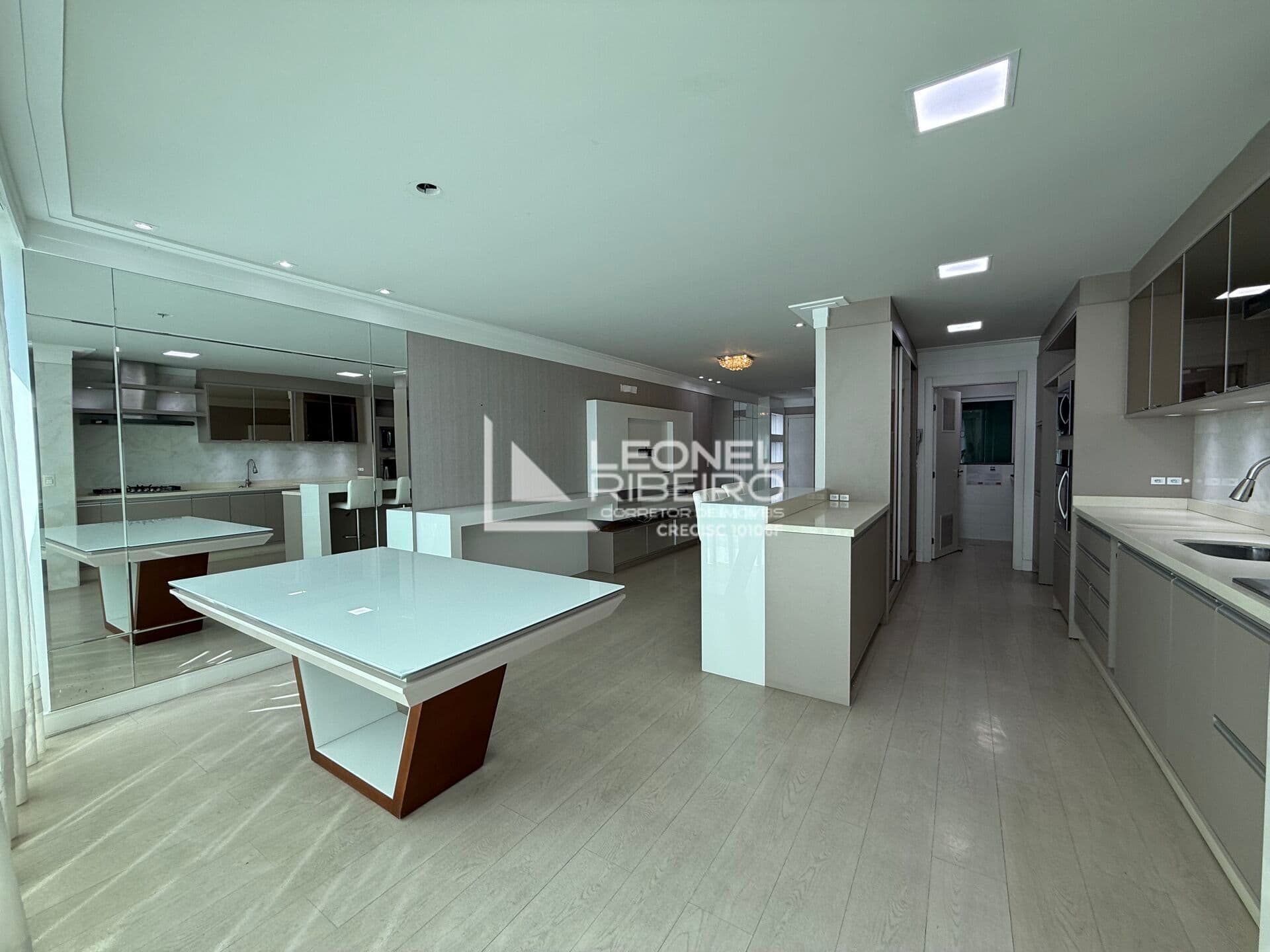 Apartamento com 3 dormitórios à venda, 182 m² no bairro Centro em Timbó/SC