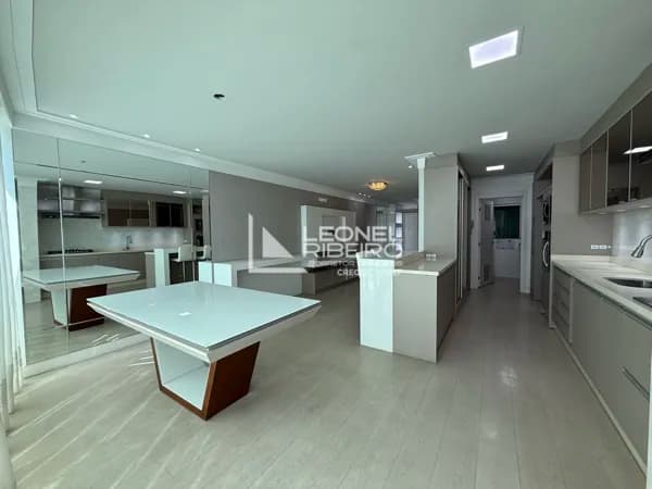 Apartamento com 3 dormitórios à venda, 182 m² no bairro Centro em Timbó/SC
