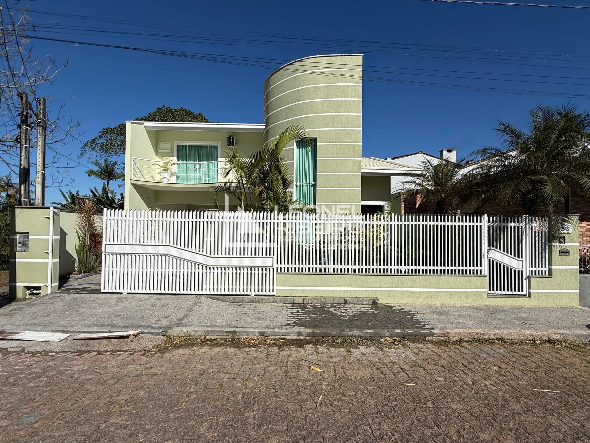 Casa com 4 dormitórios à venda, 247 m² no bairro Centro em Timbó/SC