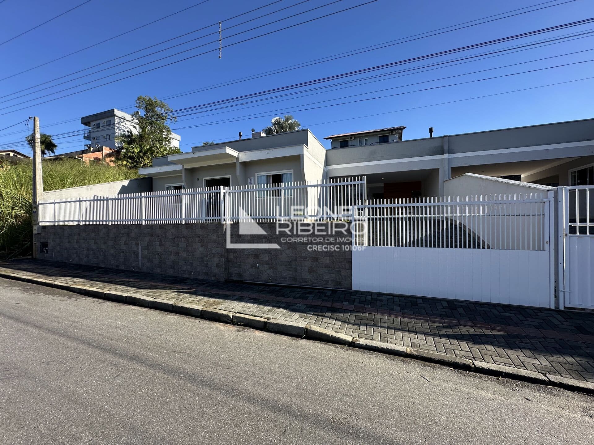 Casa com 3 dormitórios à venda, 184 m² no bairro das Capitais em Timbó/SC
