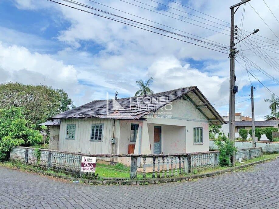 Terreno de esquina á venda no bairro Padre Martinho Stein em Timbó-SC