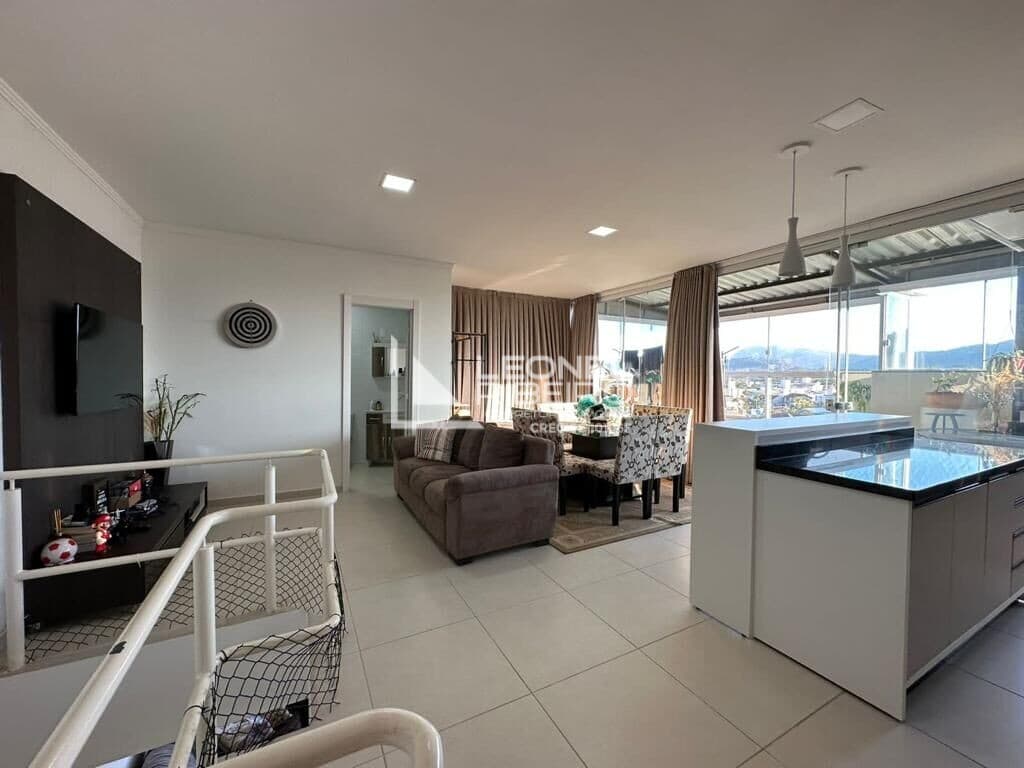 Apartamento cobertura duplex à venda com 2 dormitórios no bairro Quintino em Timbó-SC