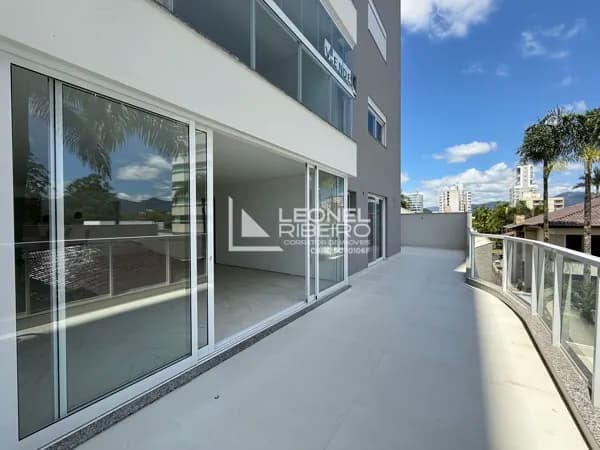 Apartamento com área externa com 3 dormitórios (suítes) à venda, 119 m² no bairro Centro em Timbó-SC
