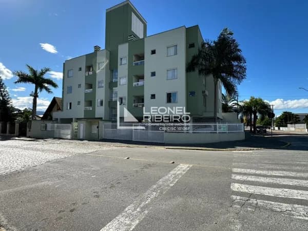 Apartamento à venda com 2 dormitórios (1 suíte), 64,76 m² no bairro Quintino em Timbó-SC