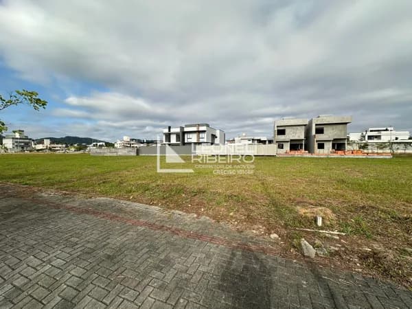 Terreno à venda, 404m² no bairro Quintino em Timbó/SC
