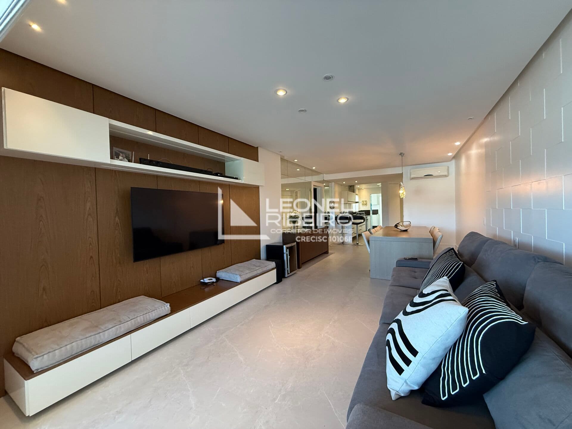 Apartamento à venda com 3 dormitórios, 146,30 m² no bairro das Capitais em Timbó-SC