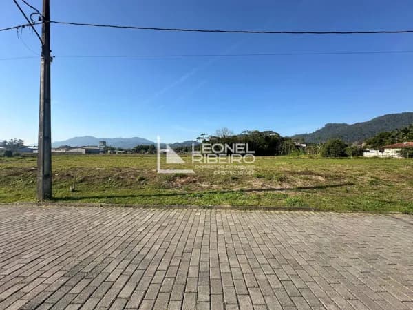 Terreno com 450m², à venda no bairro Cruzeiro em Rio dos Cedros-SC