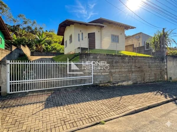 Casa com 2 dormitórios à venda, 70 m² no bairro Das Nações em Timbó/SC