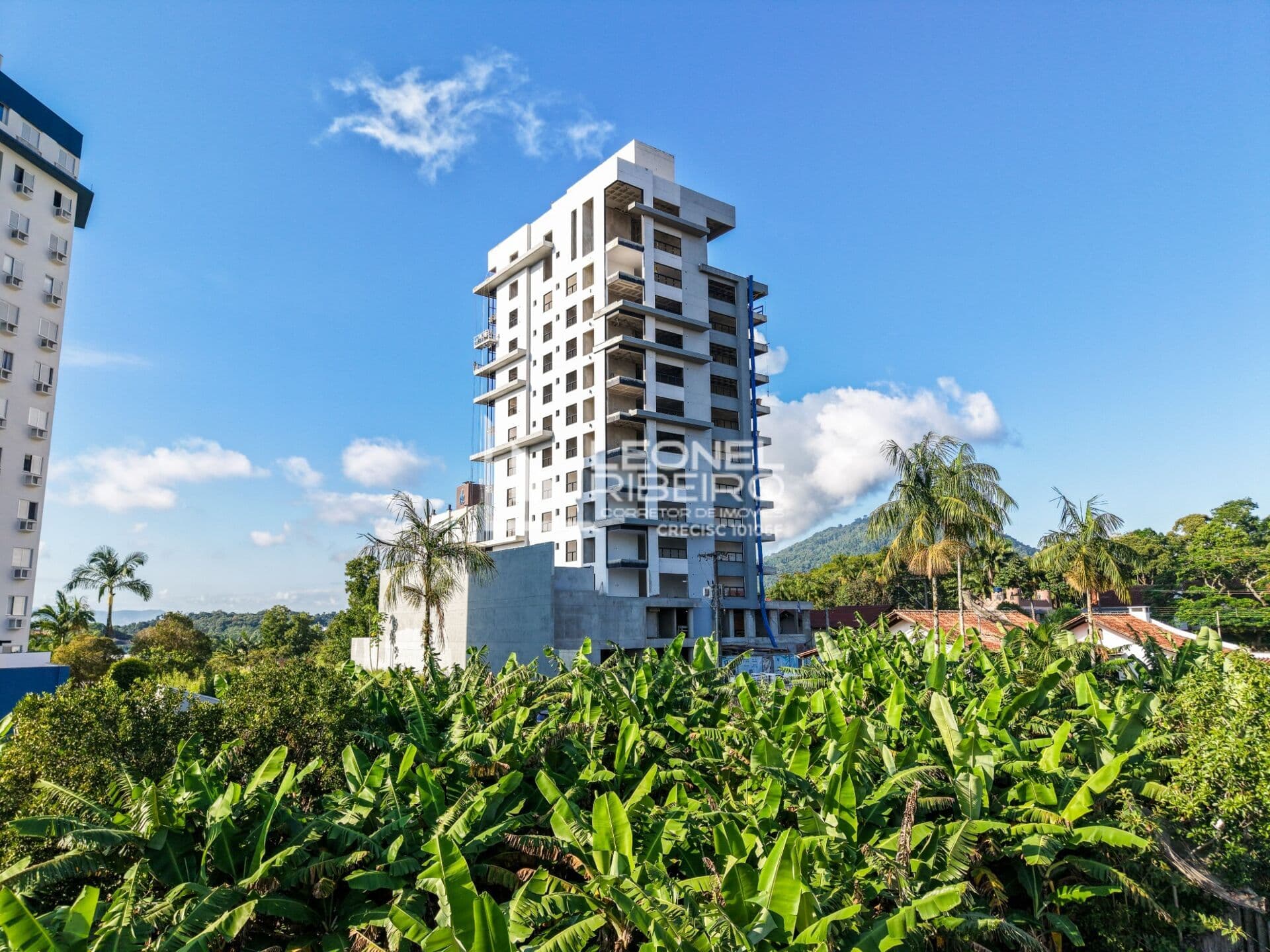 Apartamento com 2 dormitórios (suítes) à venda, 117,23 m² no bairro Das Capitais em Timbó/SC