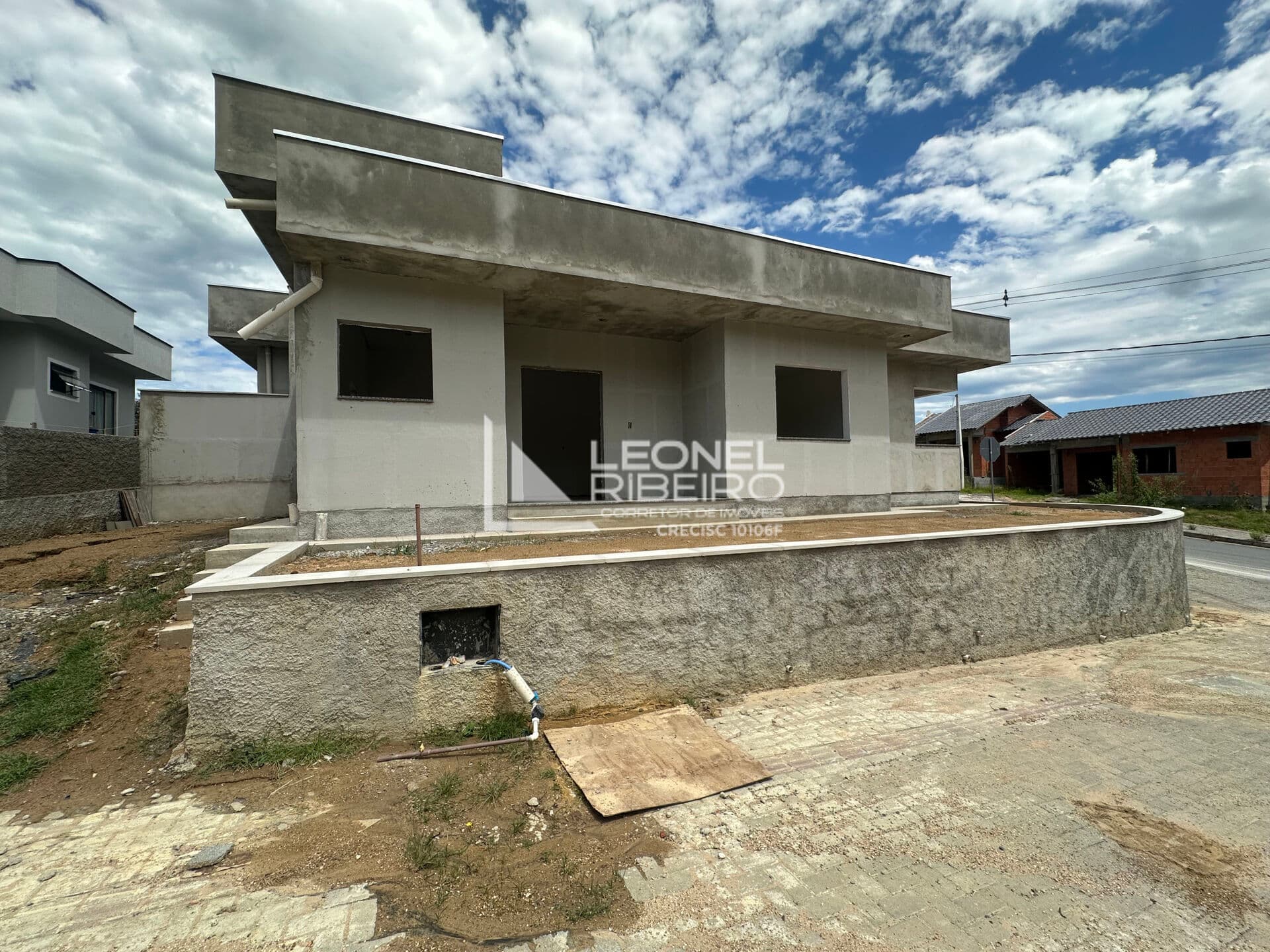 Casa com 2 dormitórios, 70,82 m² à venda no bairro Araponguinhas em Timbó - SC