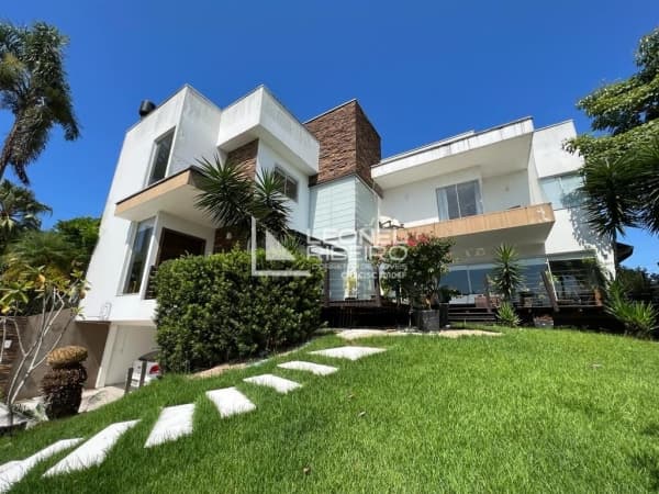 Casa com 3 dormitórios à venda no bairro Quintino - Timbó/SC