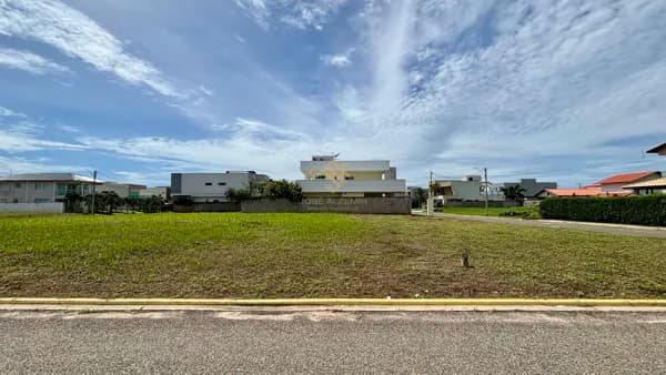 Lote Exclusivo no Condomínio Parnaíba Residence: A Base Perfeita para o Seu Novo Lar