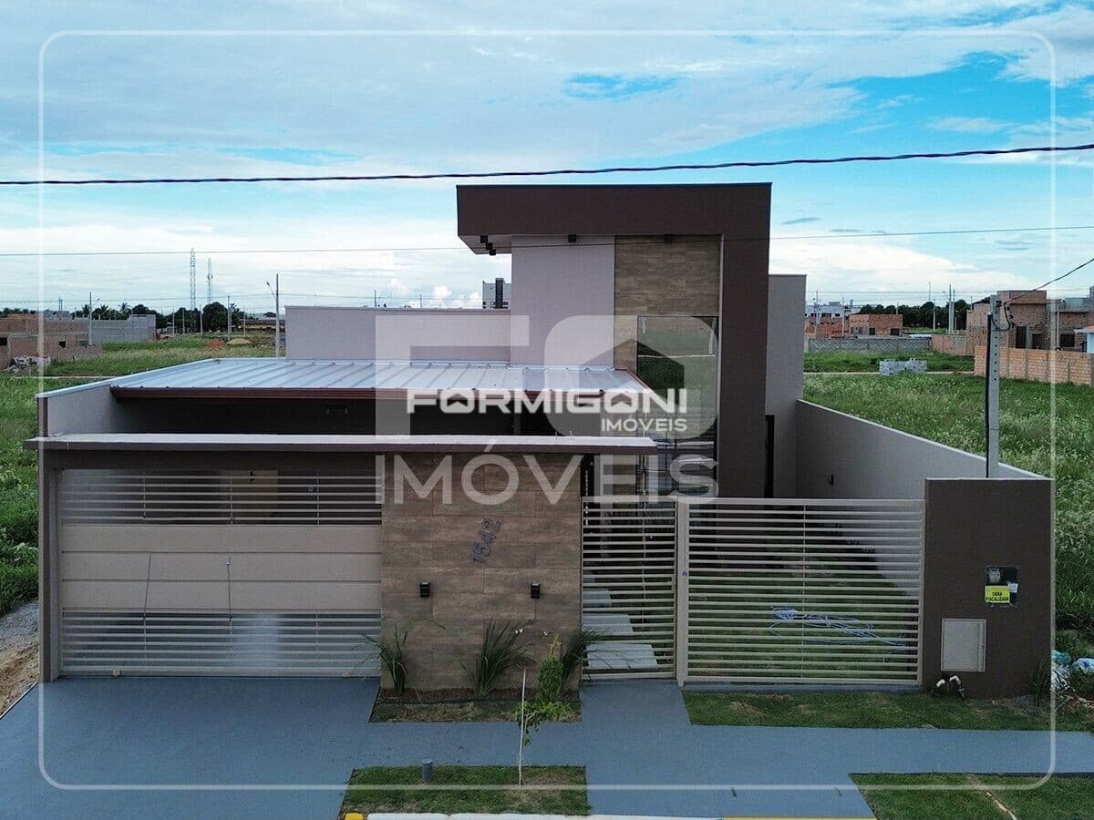Casa Exclusiva no Bairro Parque dos Poderes