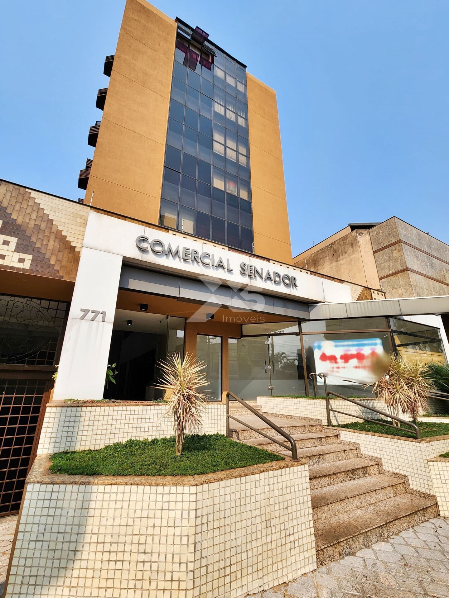 COMERCIAL SENADOR - Sala 30m² À Venda no Centro de Londrina