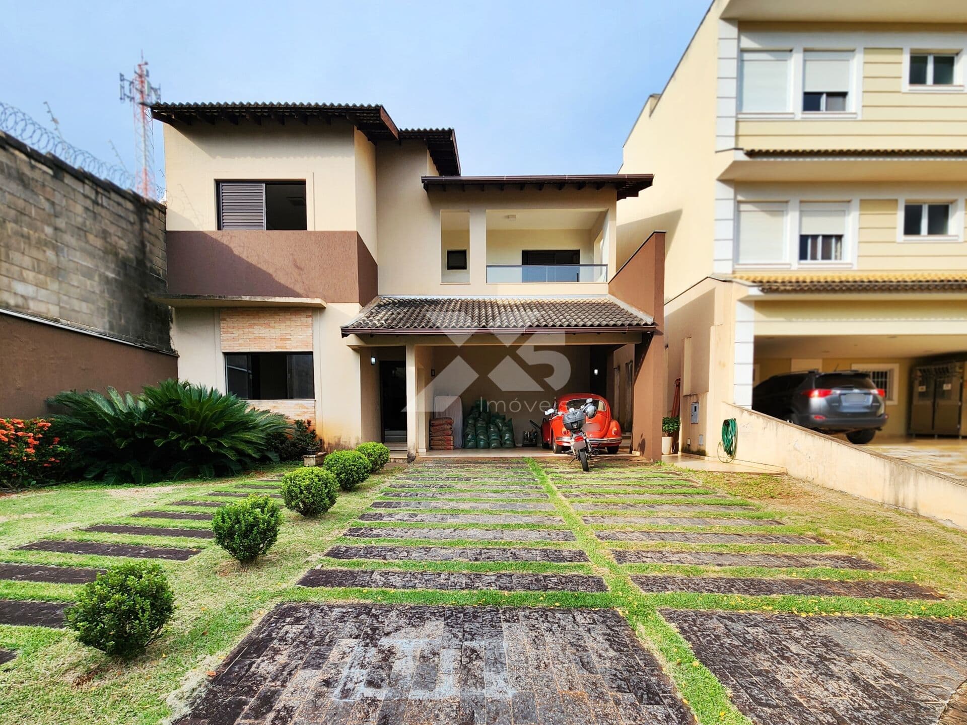 Casa `a venda no Condomínio Golden Park em Londrina - estuda permuta por apartamento na Região central