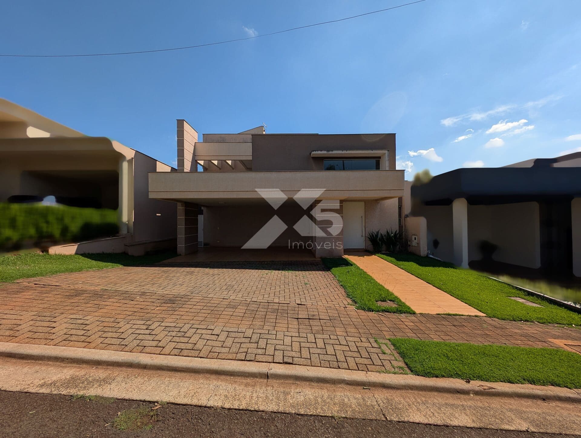 Casa em condomínio 3 suítes à venda, 247.00m² no Royal Forest - Gleba Palhano, Londrina